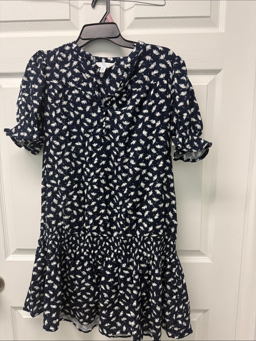 Time and Tru Navy and White Floral Short Sleeve Drop-Waist Dress